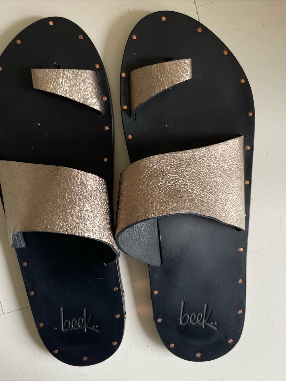 Beek Finch sandals size 8 - Picture 7 of 7